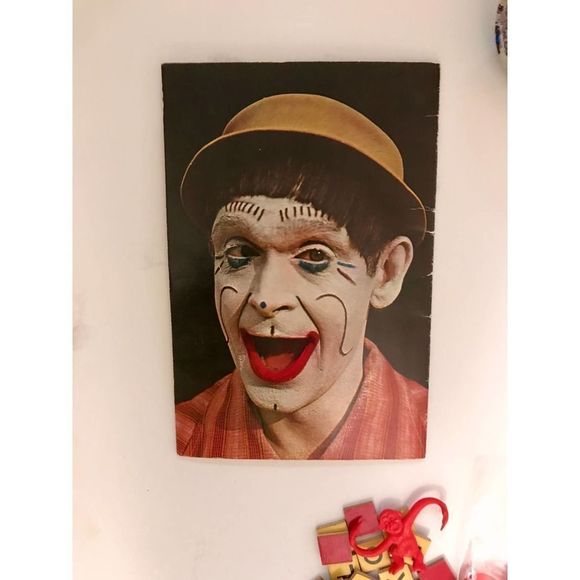 Circus Party Supplies, Bags and Stickers, Vintage Circus Hall of Fame Brochure - Picture 10 of 10